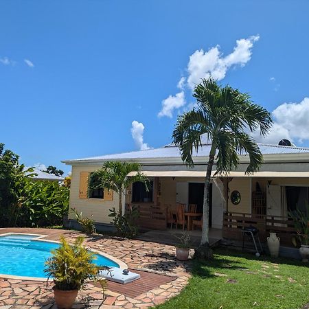 Charmante Villa Creole Climatisee, Jardin Tropical Et Piscine Prives Lamentin Kültér fotó