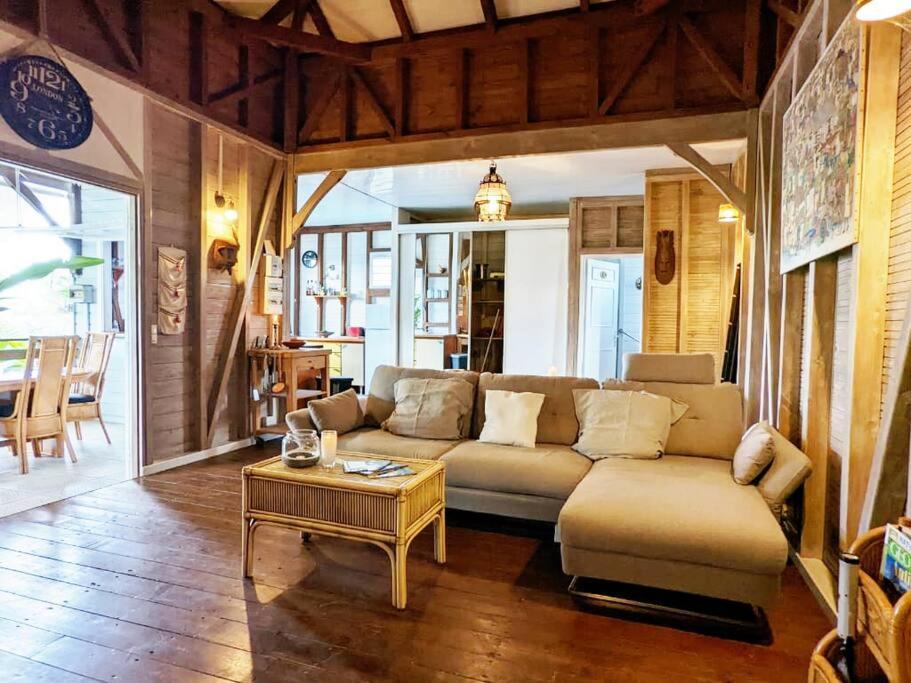 Charmante Villa Creole Climatisee, Jardin Tropical Et Piscine Prives Lamentin Kültér fotó