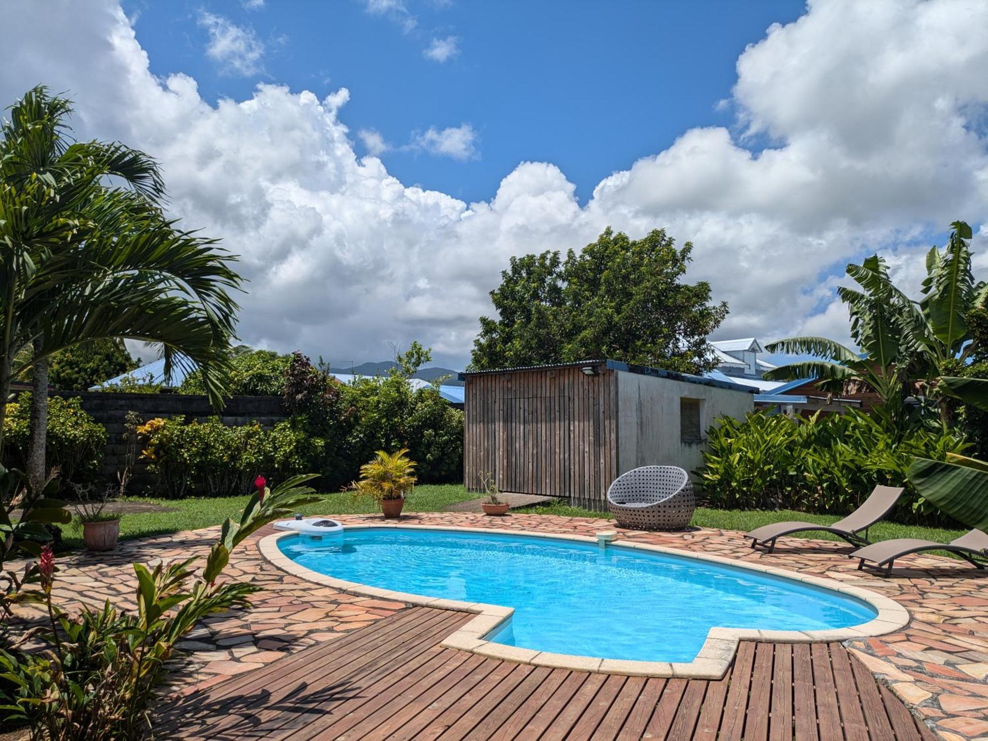 Charmante Villa Creole Climatisee, Jardin Tropical Et Piscine Prives Lamentin Kültér fotó